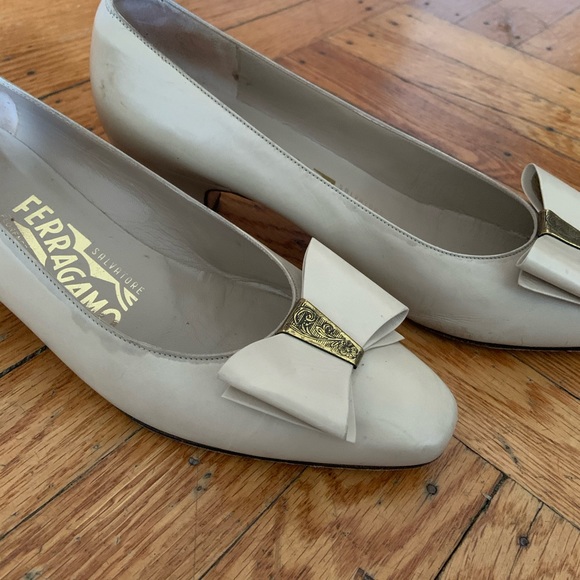 Vintage Salvatore Ferragamo Bowed Shoes - Picture 3 of 4